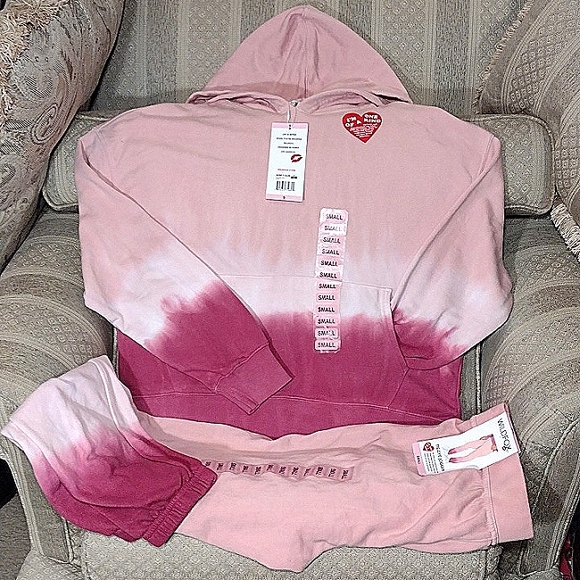 NWT WildFox Tie Dye Pink Jogger Set - Picture 2 of 16